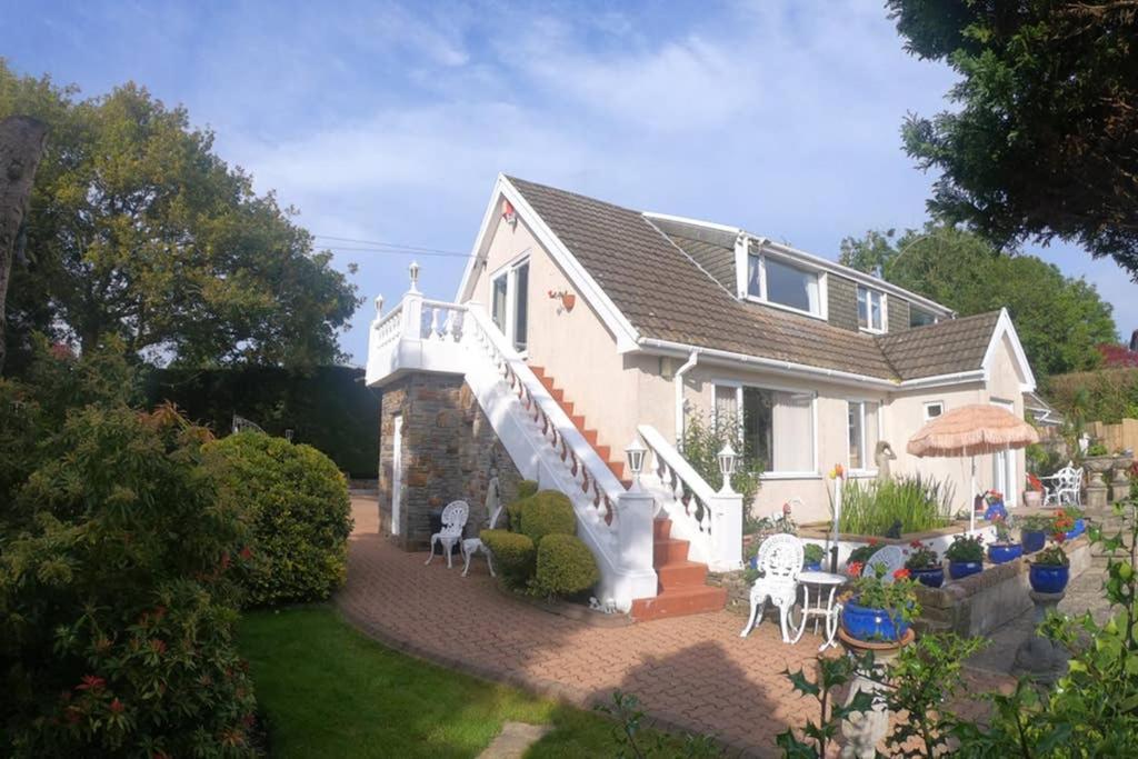 Beautiful Apartment With Private Pool Near Tenby Kilgetty Екстериор снимка