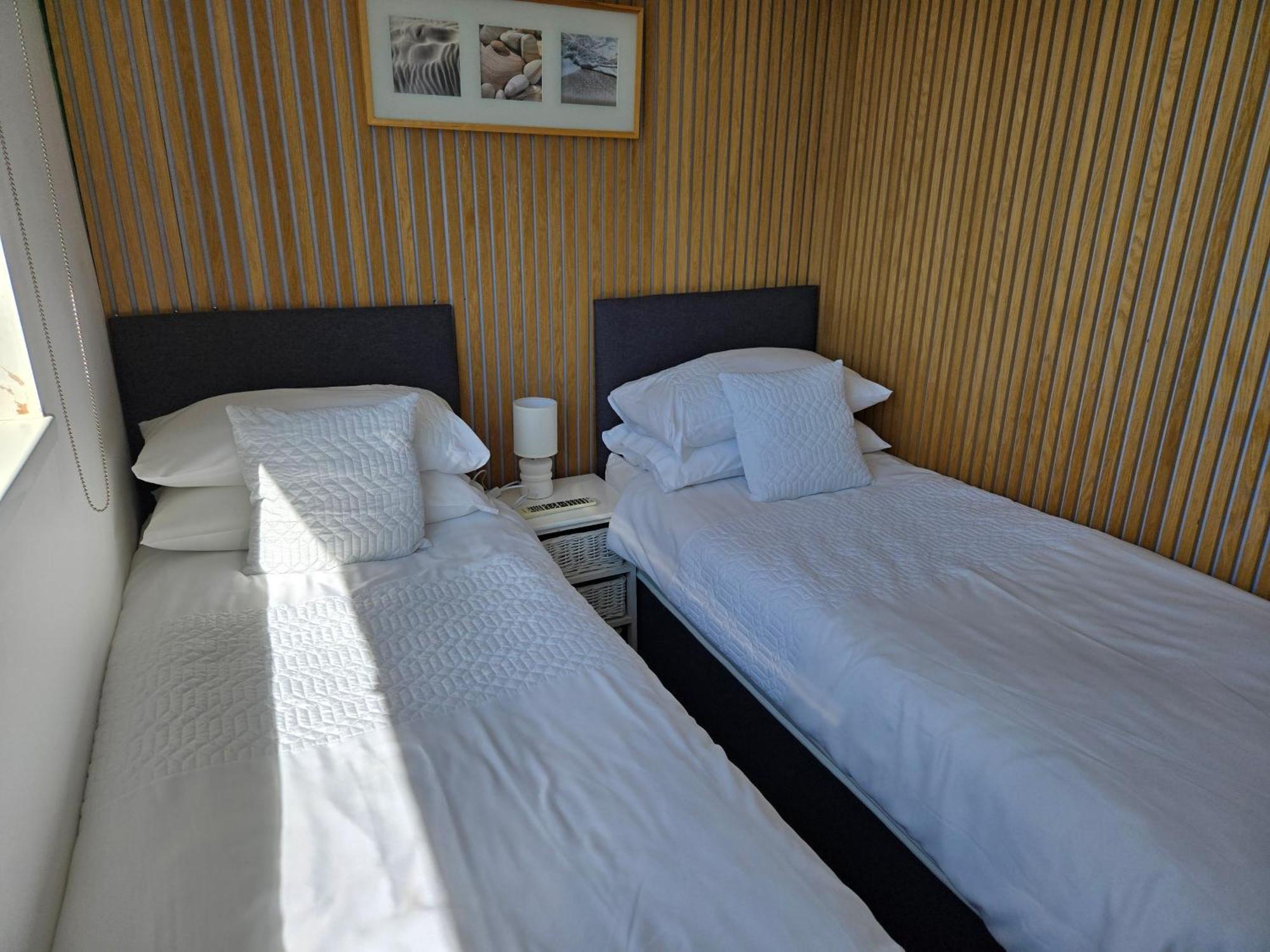Beautiful Apartment With Private Pool Near Tenby Kilgetty Екстериор снимка
